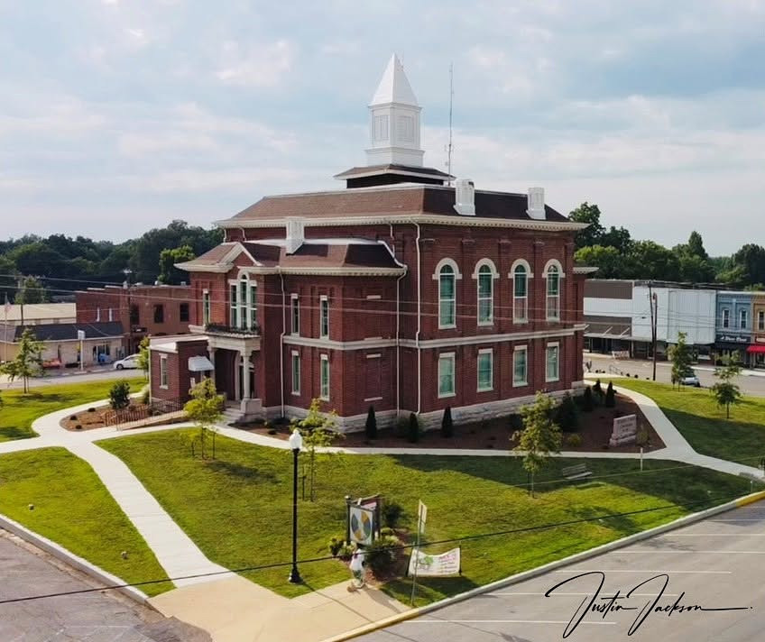 Hickman County Courthouse, Kentucky.