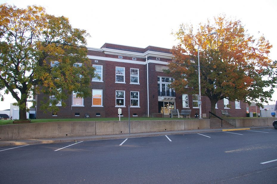Marshall County Courthouse, Kentucky.