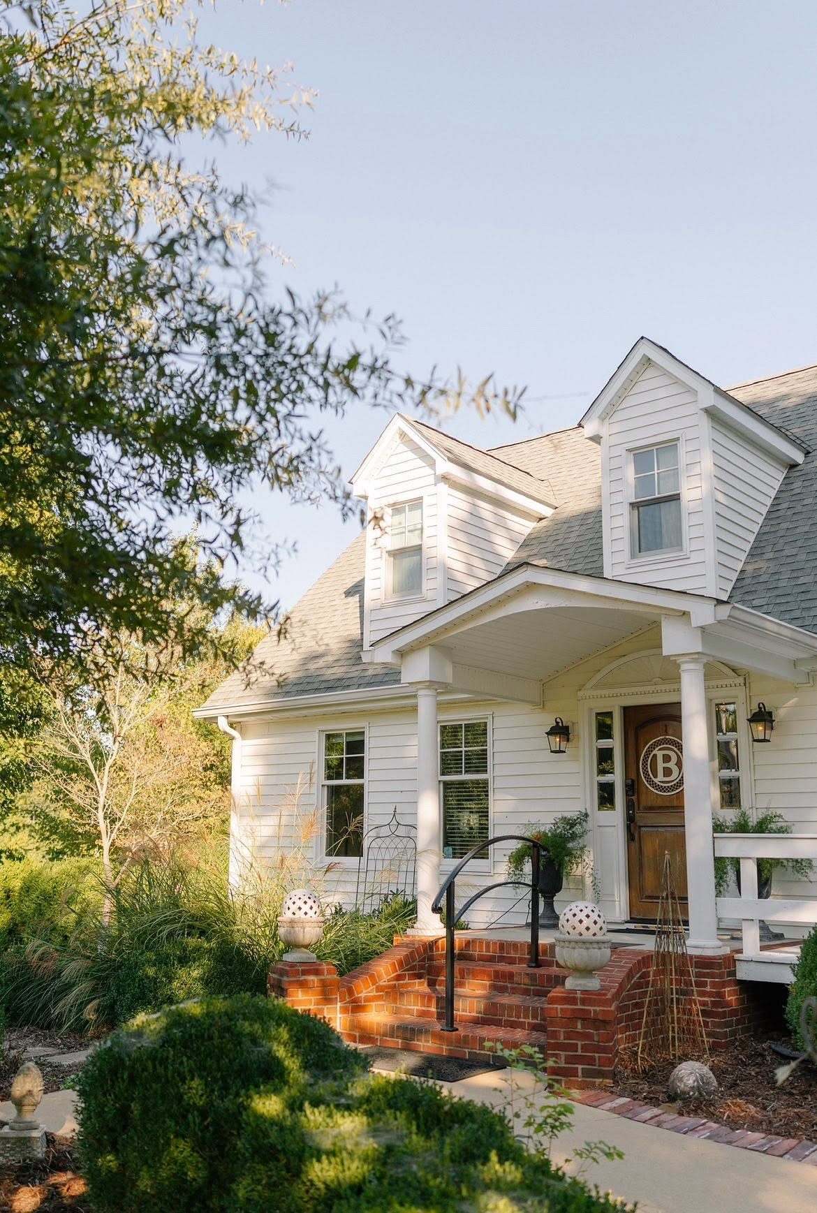 The front porch of The Belmont in Hickman County, Kentucky.